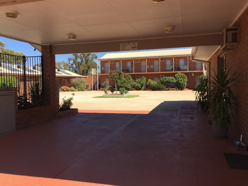 Bridge Motor Inn Tocumwal Exterior photo