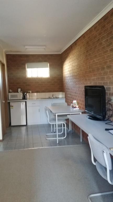 Bridge Motor Inn Tocumwal Exterior photo