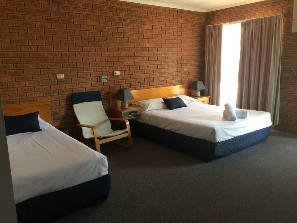 Bridge Motor Inn Tocumwal Exterior photo